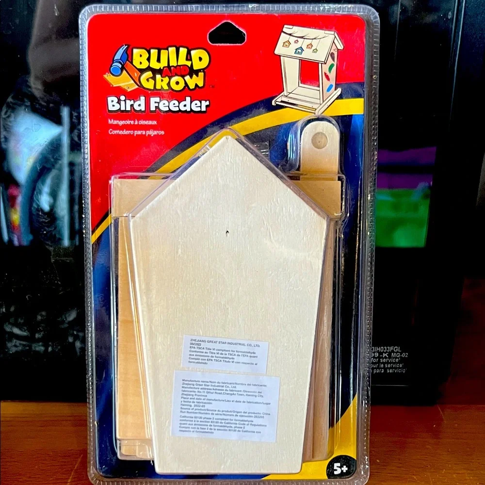 Build and Grow Bird Feeder Kit; New; never opened